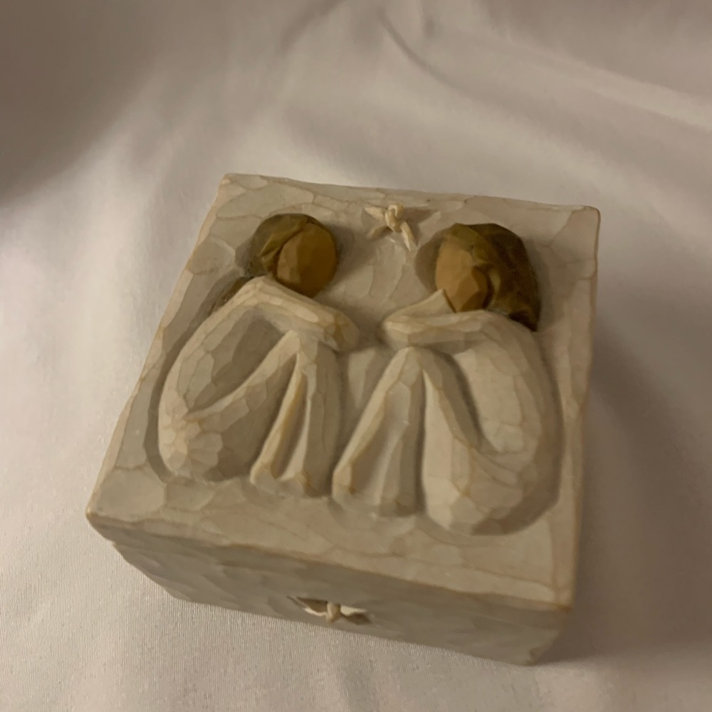 Willow Tree - Friendship treasure box